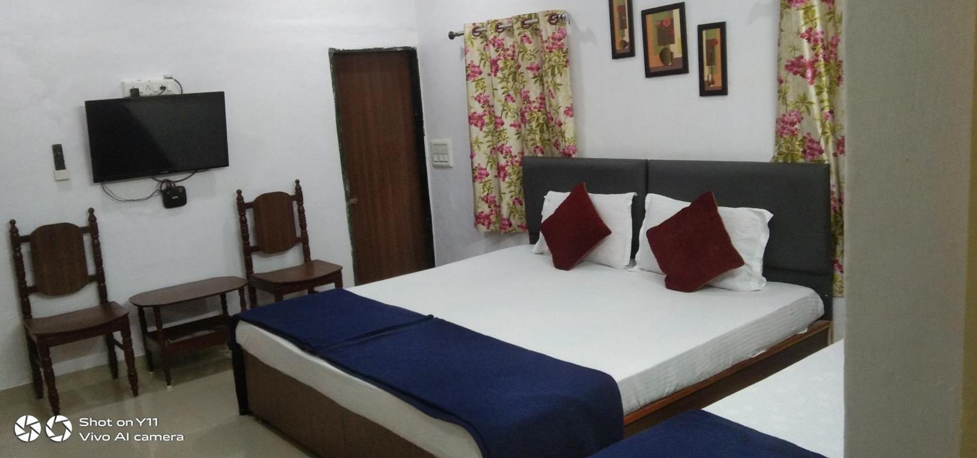 Gurukrupa Bunglow Dwārka Kamer foto